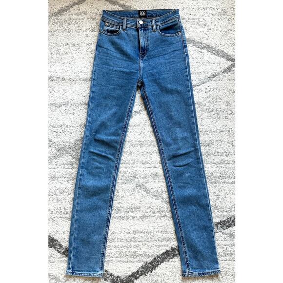 BDG Girlfriend High Rise Medium Wash Jeans Size 24 - Picture 4 of 13